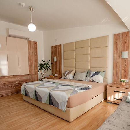 City Center Apartment Ohrid Extérieur photo
