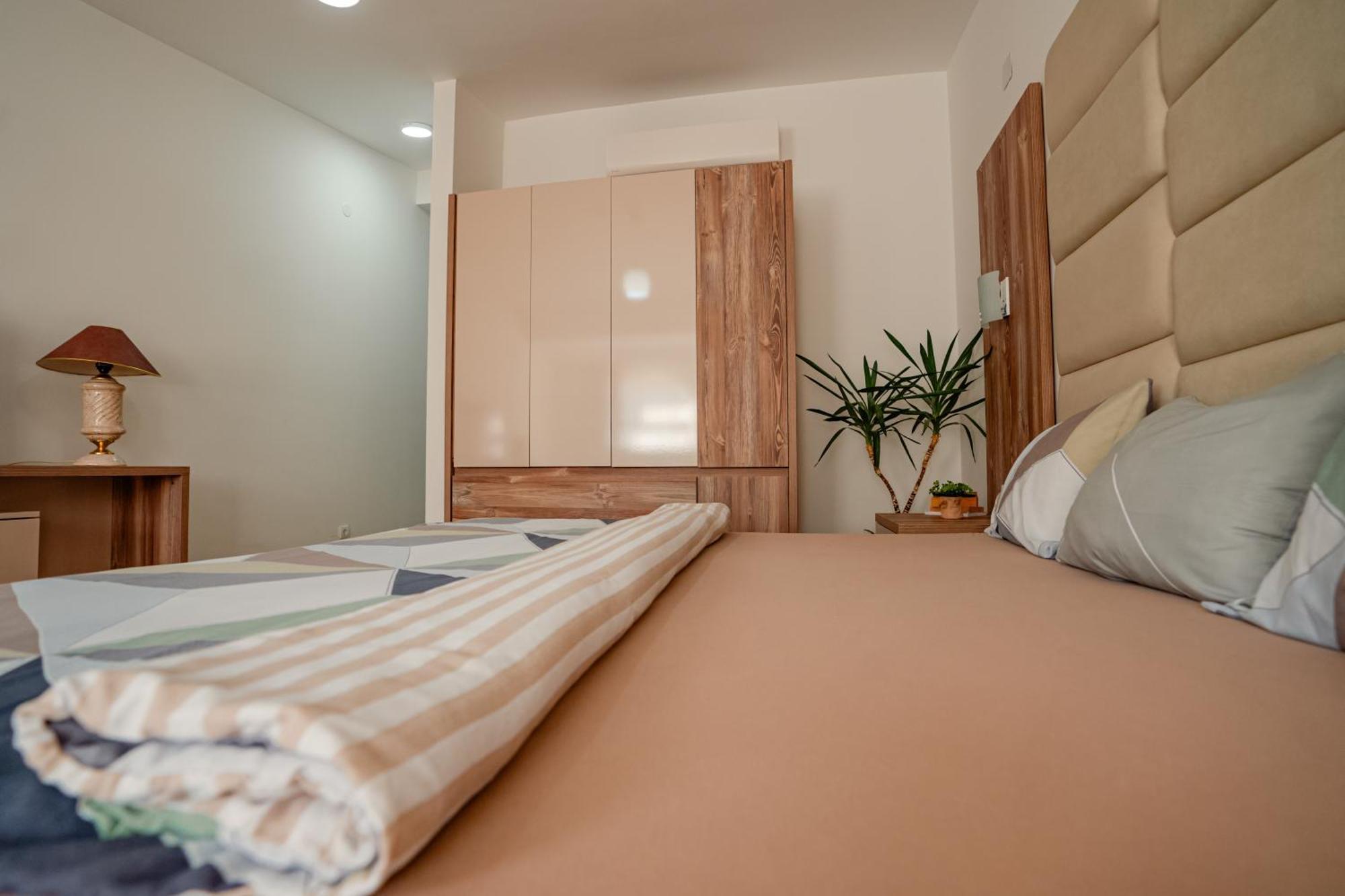 City Center Apartment Ohrid Extérieur photo